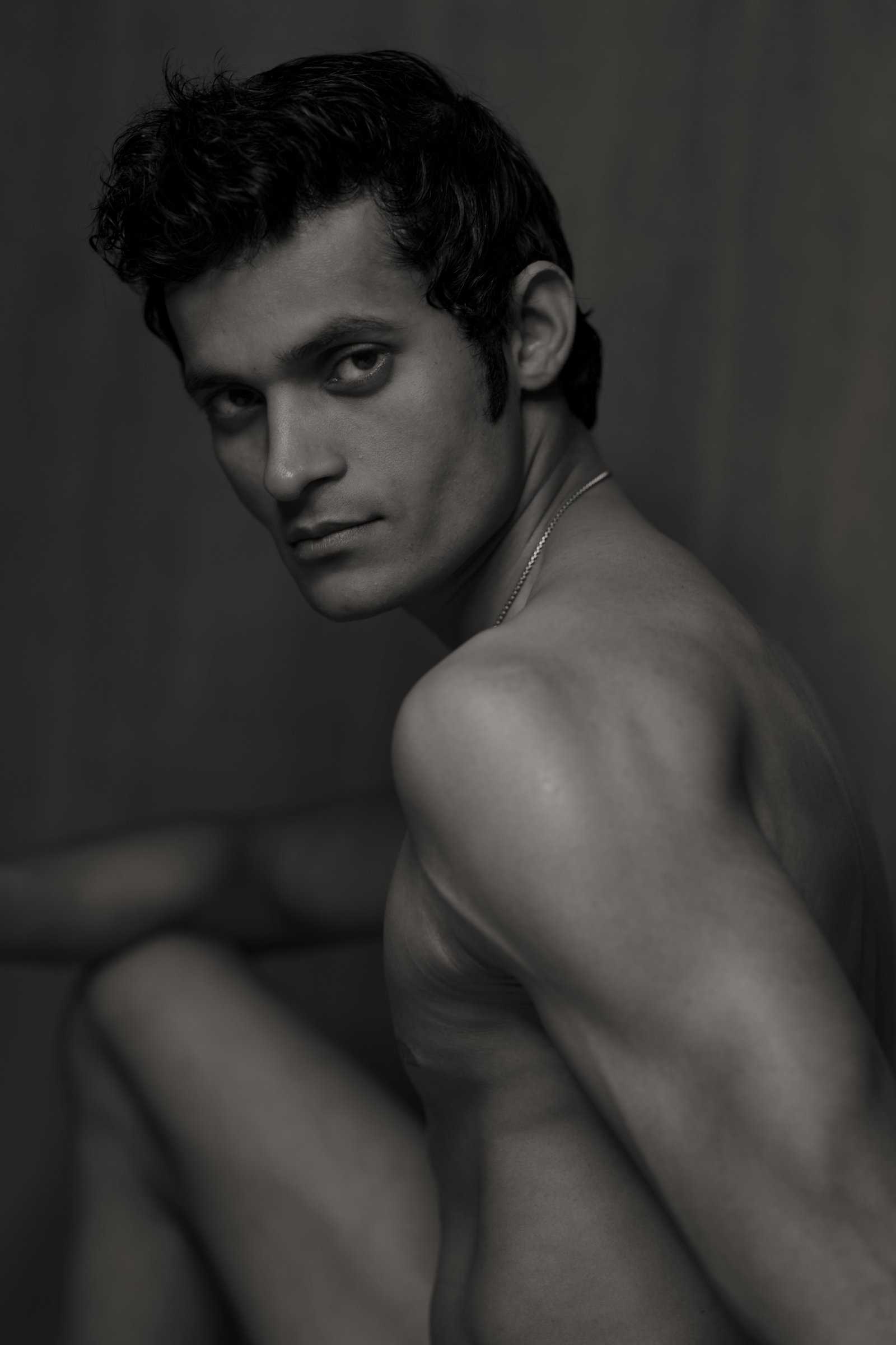 model-img